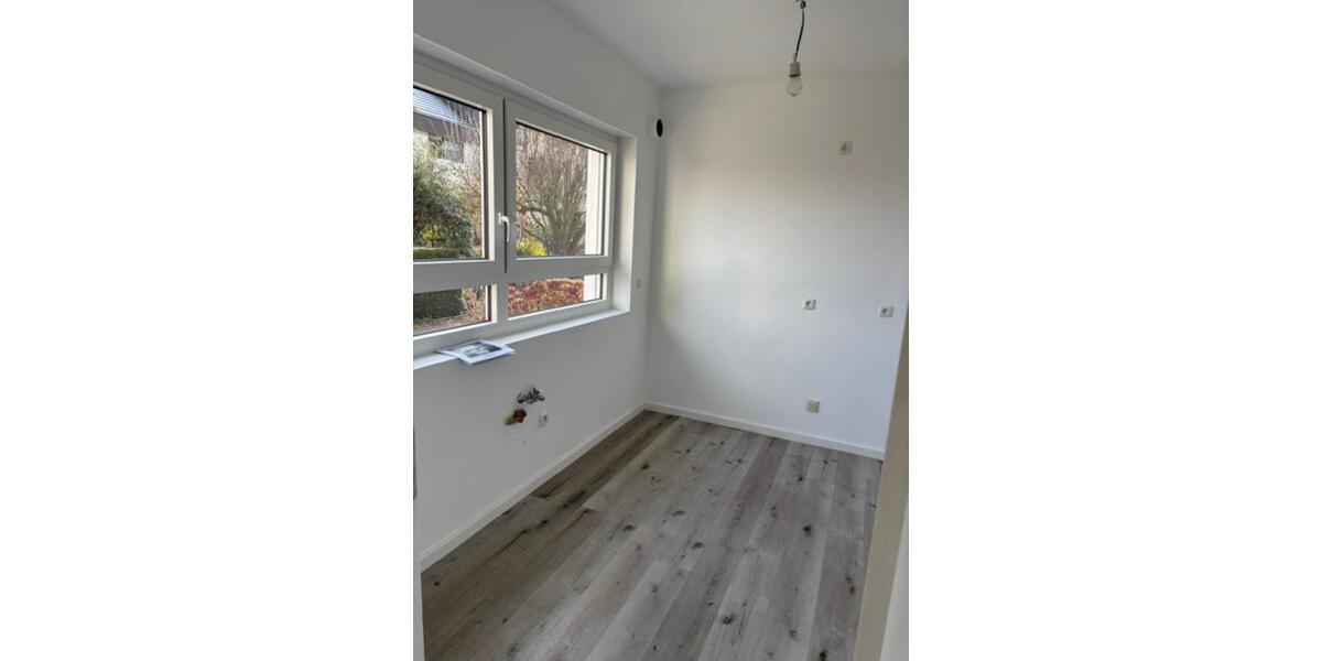 Reihenhaus Frankfurt am Main Bonames - 4.5 Zimmer, 138 m&sup2;, 2.000&euro; | Angebot:25429521