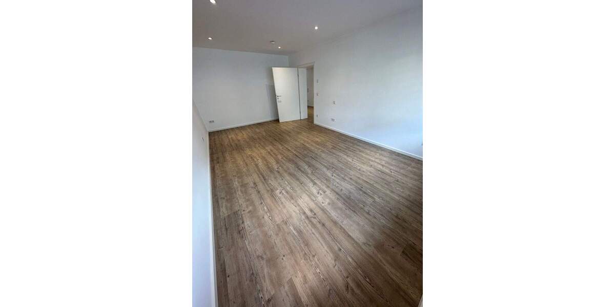 Etagenwohnung Trier Innenstadt - 2 Zimmer, 97 m&sup2;, 1.330&euro; | Angebot:26433525