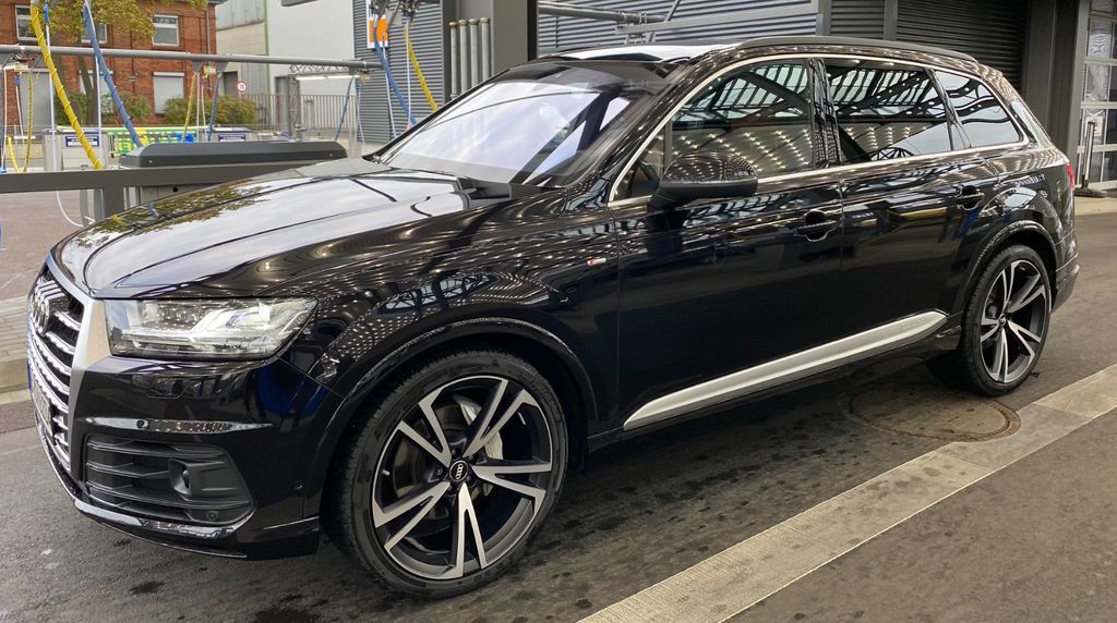 Audi Q7 129.000 km 39.990 &euro; Berlin 13591