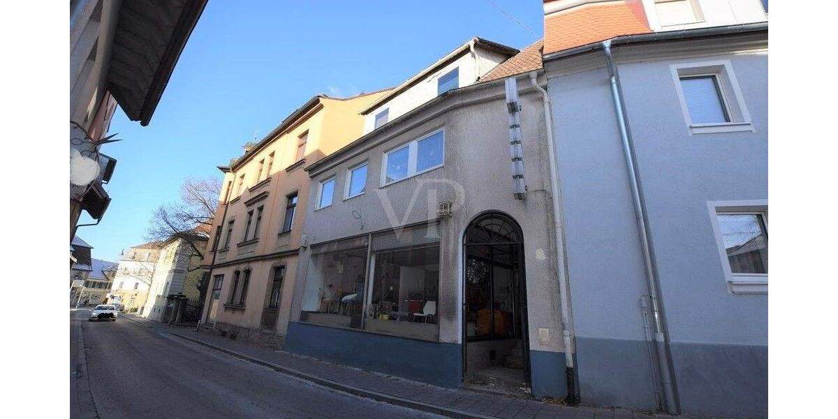 Mehrfamilienhaus, Wohnhaus Ansbach - 7 Zimmer, 165 m&sup2;, 295.000&euro; | Angebot:25668495
