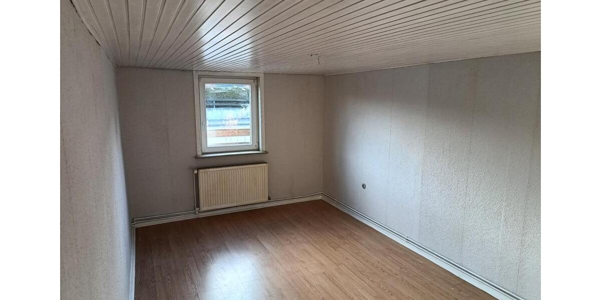 Mehrfamilienhaus, Wohnhaus Ilsede - 8 Zimmer, 198 m&sup2;, 155.000&euro; | Angebot:26416093