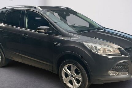 Ford Kuga 133.106 km 9.990 &euro; Husum 25813