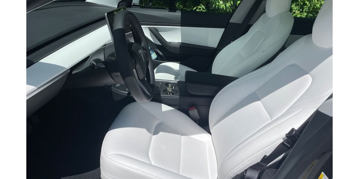 Tesla Model 3 99.500 km 26.200 &euro; München 80469
