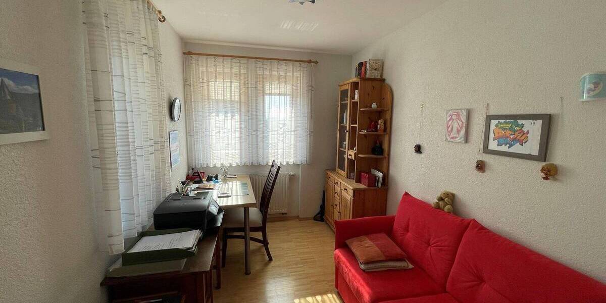 Mehrfamilienhaus, Wohnhaus Friesenheim - 9 Zimmer, 240 m&sup2;, 1.180.000&euro; | Angebot:26142606