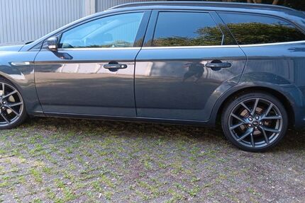 Ford Mondeo 175.600 km 4.990 &euro; Duisburg 47137