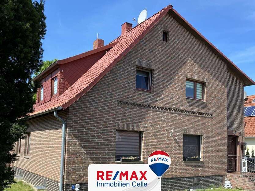 Haus zum Kaufen in Unterlüß 260.000 € 179 m²