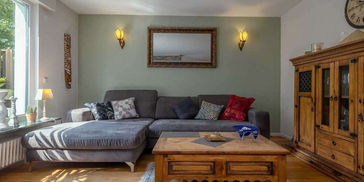 Modernisiertes Haus mit Pool & Garten in Frankfurt 4.5 zimmer