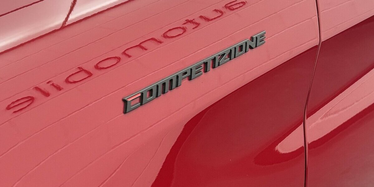 Alfa Romeo Giulia 2.0 Competizione Q4 Turbo Panoramadach 14.303 km 38.460 &euro; Lich 35423