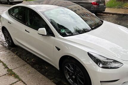 Tesla Model 3 19.000 km 28.500 &euro; Großenhain 01558