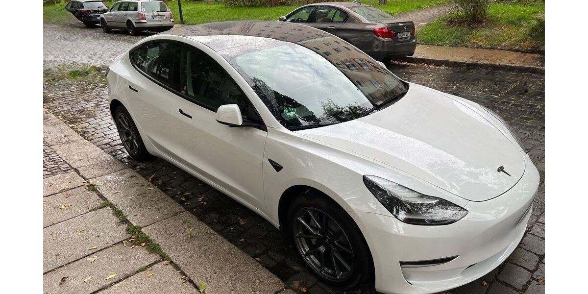 Tesla Model 3 19.000 km 28.500 &euro; Großenhain 01558
