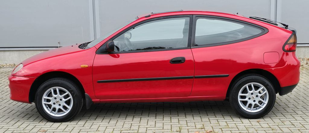 Mazda 323 92.500 km 4.000 &euro; Oststeinbek 22113