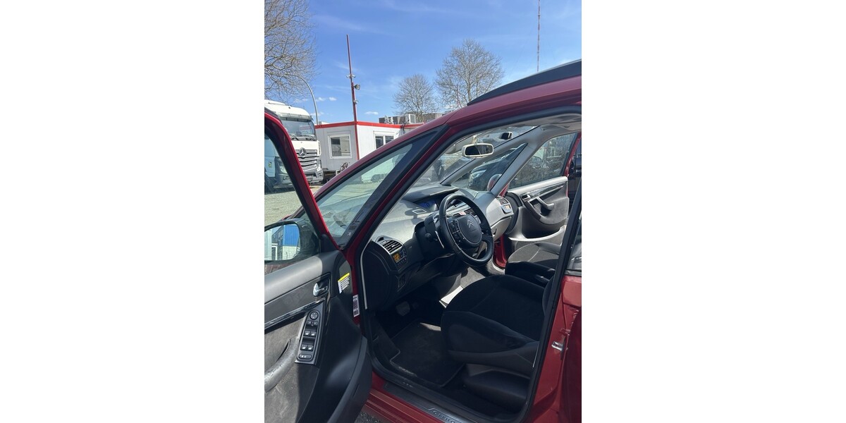 Citroen C4 Grand Picasso 158.836 km 4.999 &euro; Hamburg 20038