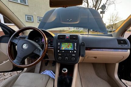 VW Golf 240.123 km 1.234 &euro; Dieblich 56332