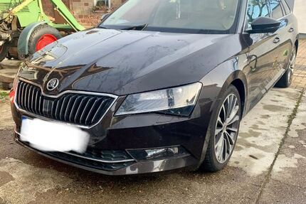 Skoda Superb 144.000 km 18.990 &euro; Pirmasens 66954