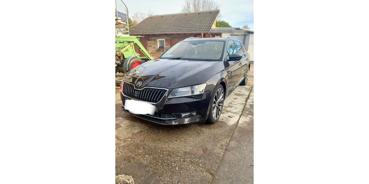 Skoda Superb 144.000 km 18.990 &euro; Pirmasens 66954