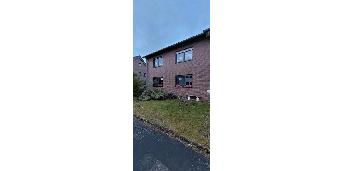 Doppelhaushälfte Kerpen - 8 Zimmer, 160 m&sup2;, 450.000&euro; | Angebot:25063636