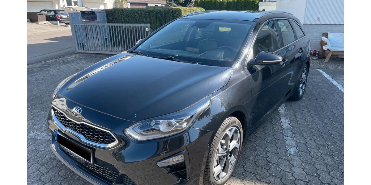 Kia ceed Sportswagon 107.000 km 14.990 &euro; Königsbach-Stein 75203