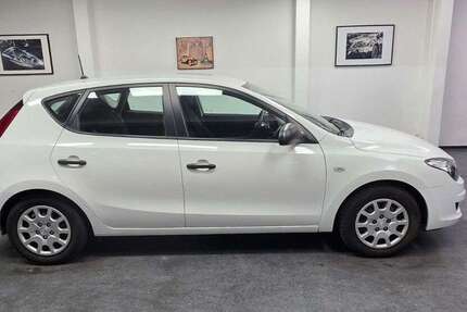 Hyundai i30 100.000 km 4.400 € Asperg 71679
