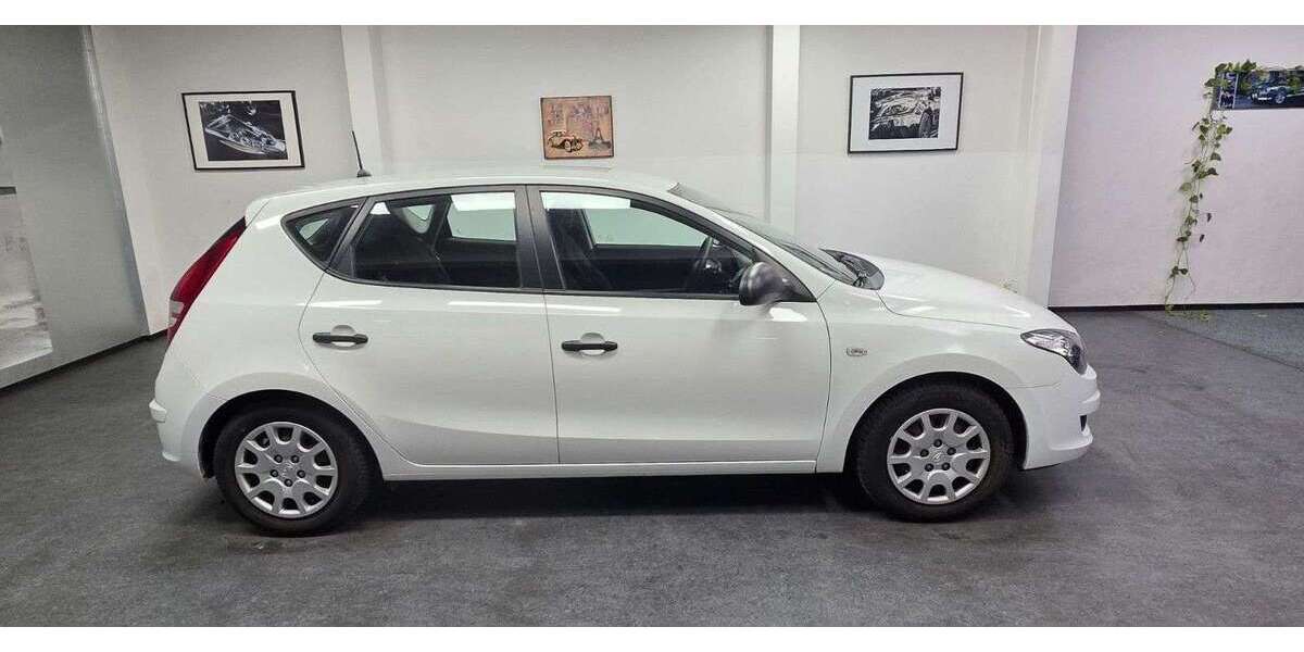 Hyundai i30 100.000 km 4.400 € Asperg 71679