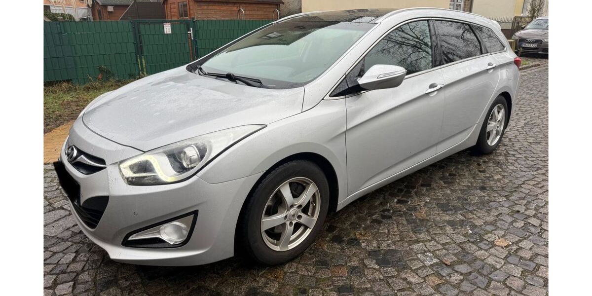 Hyundai i40 157.000 km 7.790 &euro; Berlin 13507