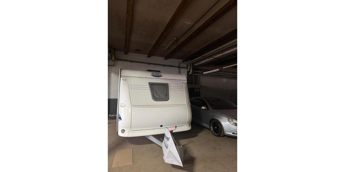 Fahrzeugabstellplätze, Gewerbliche Lagerfläche, Schrauber Halle zimmer