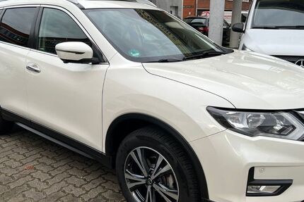 Nissan X-Trail 119.000 km 14.950 &euro; Hamburg 22767
