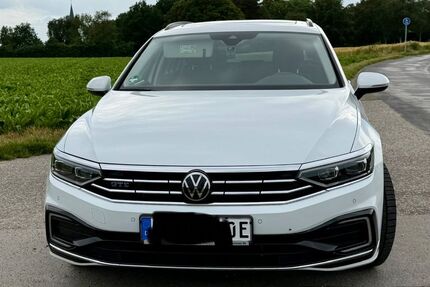 VW Passat 43.700 km 29.950 &euro; Nettetal 41334
