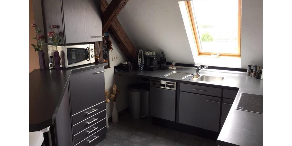 Dachgeschoßwohnung Friedewald - 4 Zimmer, 150 m&sup2;, 900&euro; | Angebot:26126723