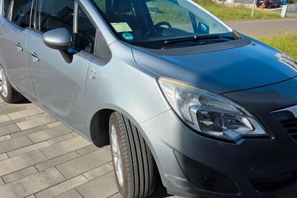 Opel Meriva 129.000 km 4.800 &euro; Trossingen 78647