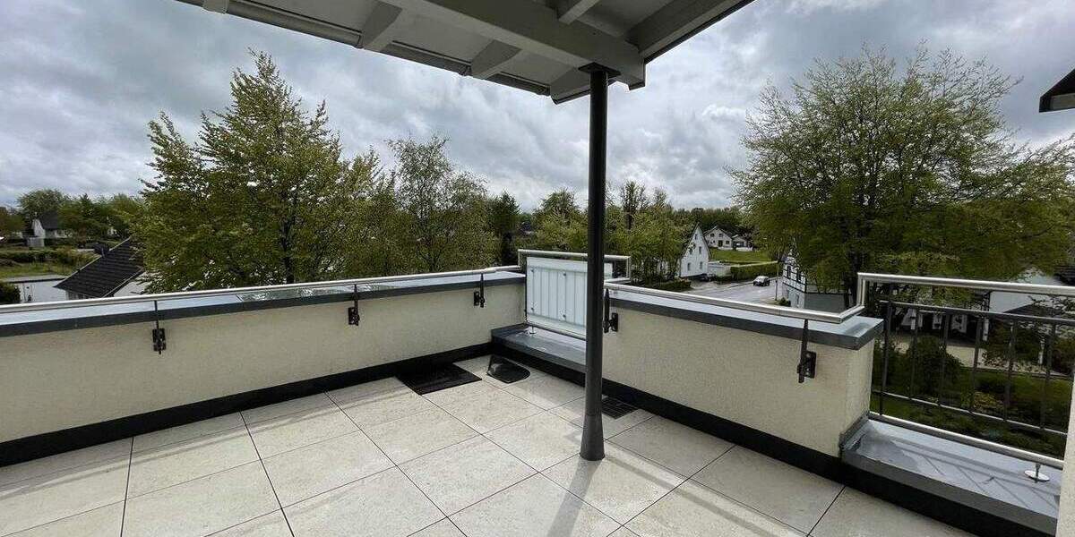 Etagenwohnung Simmerath - 3 Zimmer, 98 m&sup2;, 1.000&euro; | Angebot:24859347