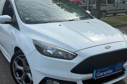Ford Focus 74.565 km 14.850 &euro; Offenbach 63071