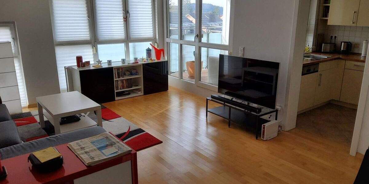 Lichtdurchflutete Wohnung in ruhiger Lage mit Weit- und Bergblick 2 zimmer