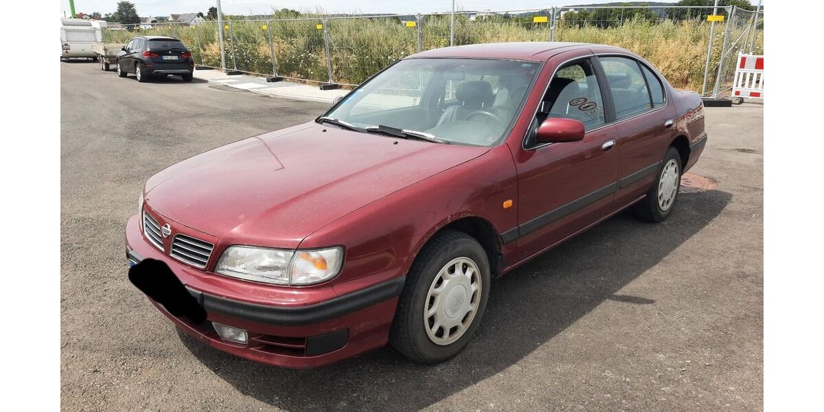 Nissan Maxima 71.000 km 2.950 &euro; HOFHEIM 65719