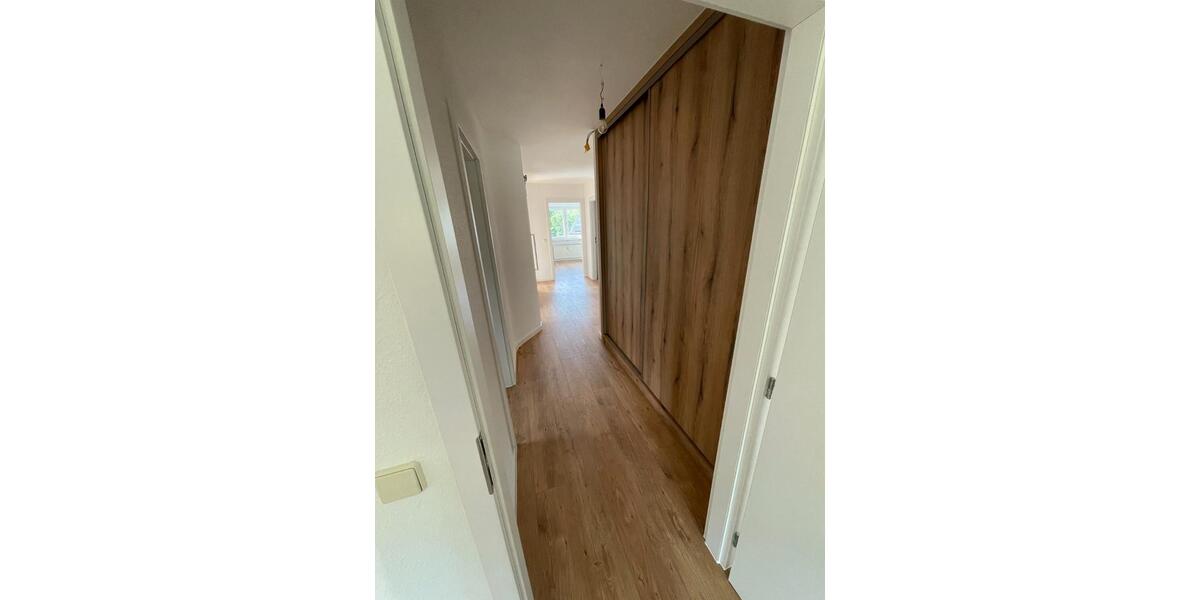 Erdgeschoßwohnung Neuenstein - 4 Zimmer, 100 m&sup2;, 1.050&euro; | Angebot:26350156