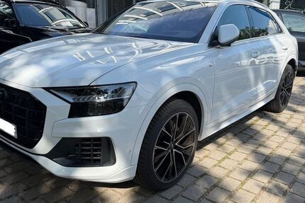Audi Q8 99.469 km 59.999 &euro; Hamburg 22159