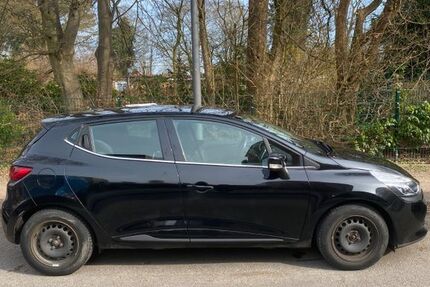 Renault Clio 67.000 km 6.000 &euro; Hamburg 22547