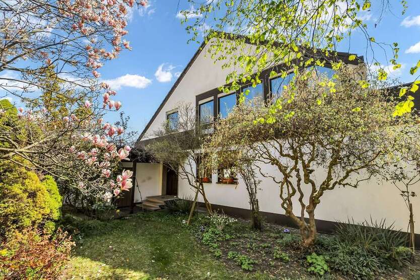 Haus zum Kaufen in Nürnberg 1.100.000 € 173 m²