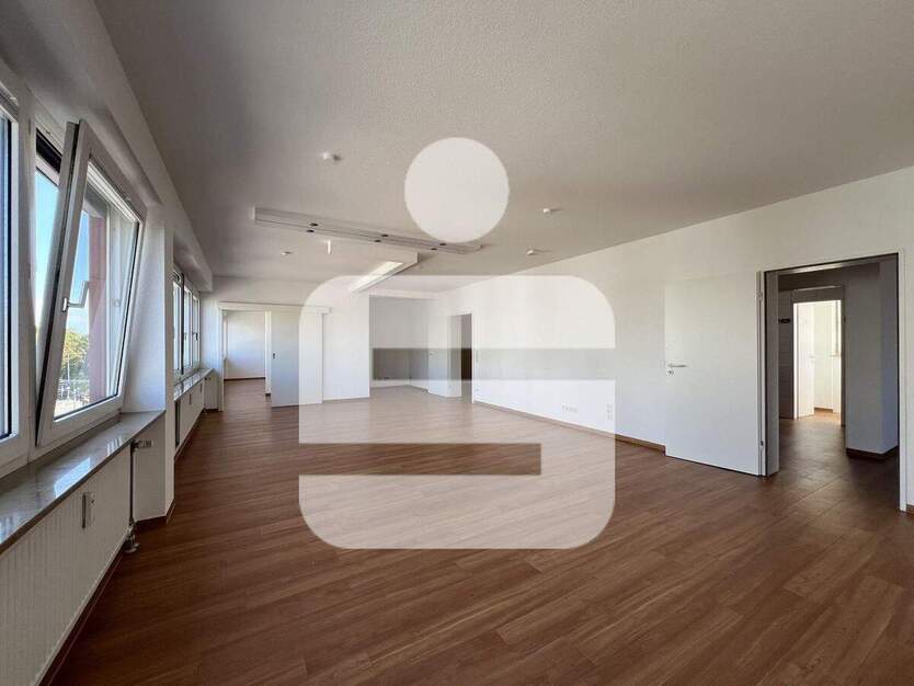 Neue Praxisräume gesucht?...freie 202 m² große Praxis in Ärztehaus in ER-Büchenbach 9 zimmer