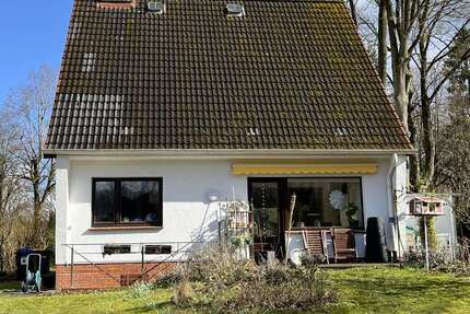 Haus Ahrensburg - 5 Zimmer, 99 m&sup2;, 1.350&euro; | Angebot:26855641