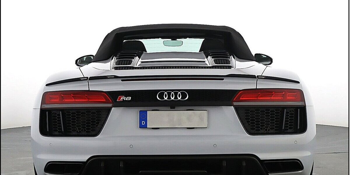 Audi R8 5.2 FSI quattro Spyder 36.100 km 119.990 &euro; Stade 21682