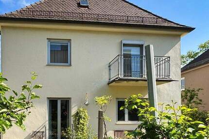 Haus Regensburg Kasernenviertel - 6 Zimmer, 135 m&sup2;, 850.000&euro; | Angebot:24407218