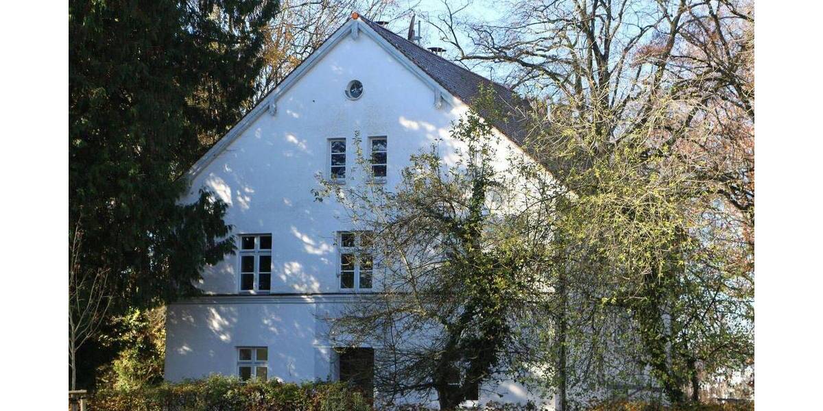 Charmantes Zweifamilienhaus mit Geschichte in 89250 Senden 7 zimmer