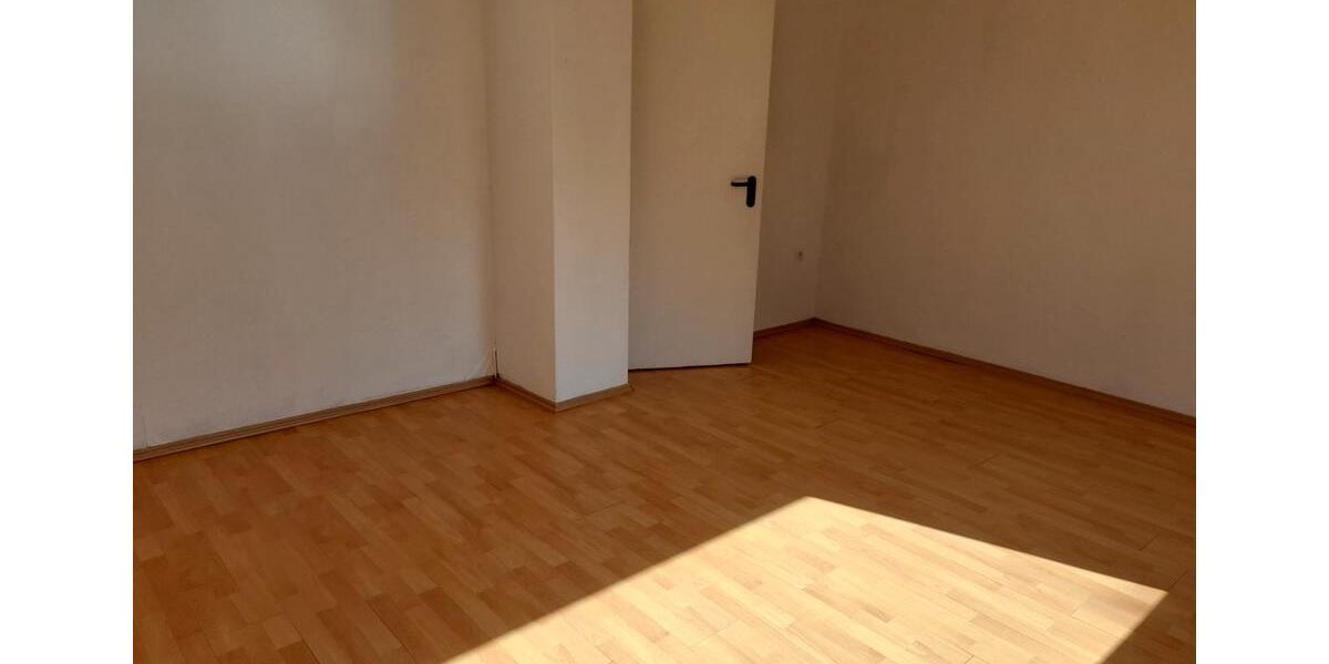 Etagenwohnung Papenburg - 6 Zimmer, 180 m&sup2;, 950&euro; | Angebot:26406040