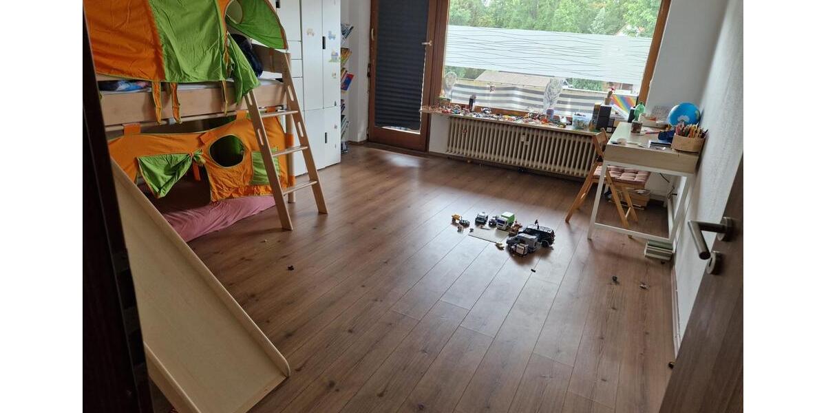 Etagenwohnung Schwarzenbruck - 4.5 Zimmer, 125 m&sup2;, 1.285&euro; | Angebot:25397692