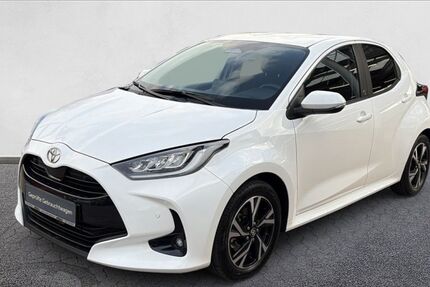 Toyota Yaris 8.580 km 23.990 &euro; Porta Westfalica 32457