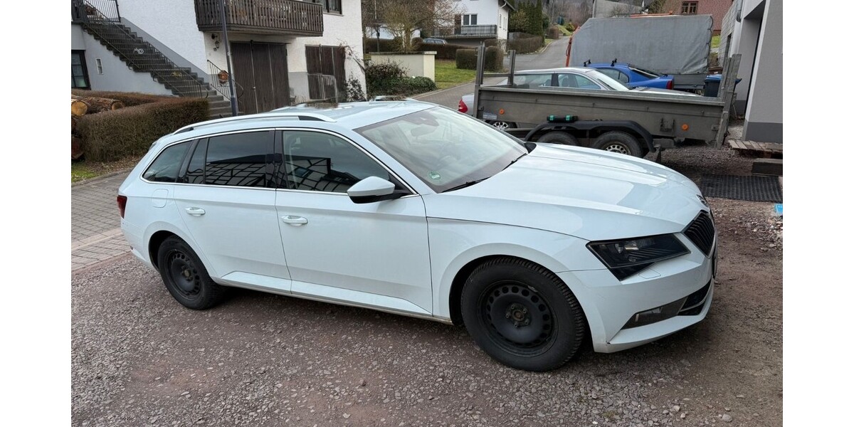 Skoda Superb Kombi 251.000 km 11.400 &euro; Pünderich 56862