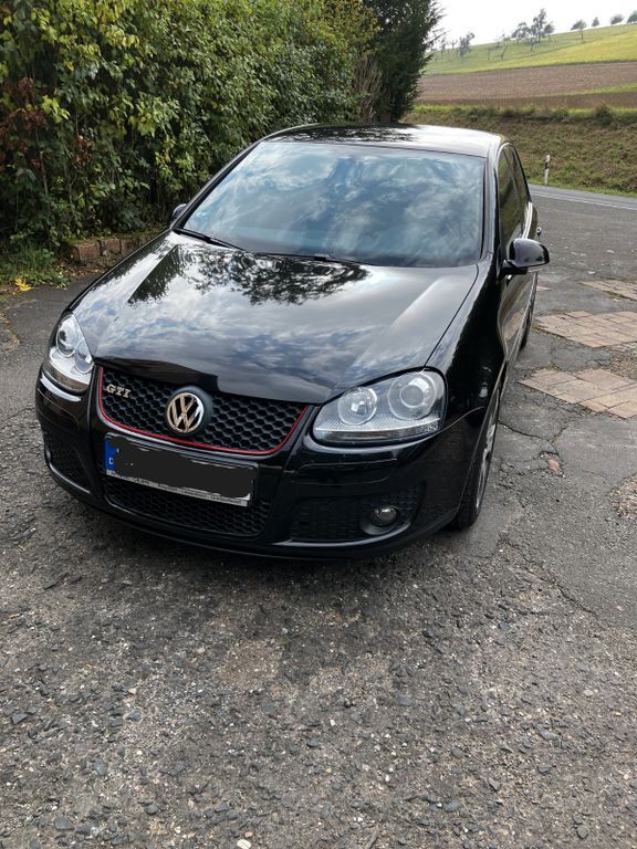 VW Golf 220.000 km 4.500 € Mönchberg 63933