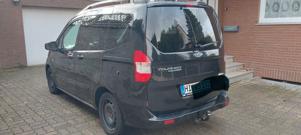 Ford Tourneo Courier 102.700 km 11.200 € Hildesheim 31141