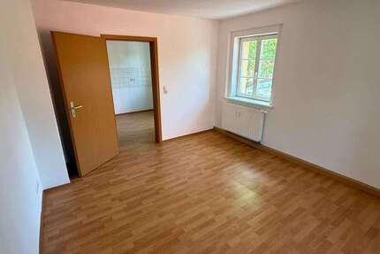 Wohnung Bitterfeld-Wolfen Wolfen - 2 Zimmer, 47 m&sup2;, 320&euro; | Angebot:27375021