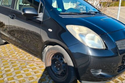 Toyota Yaris 151.000 km 2.400 &euro; Spaichingen 78549